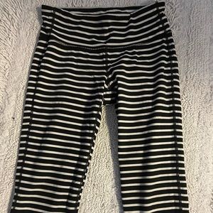 Athleta size small black and white striped capri -New